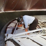 Luna prepares the Test Module lung for paint at SAM, Biosphere 2