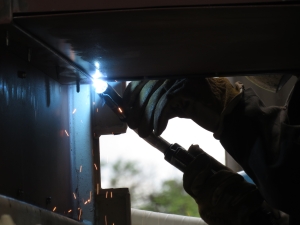 Welding the 20' to TM interface at SAM, Biosphere 2